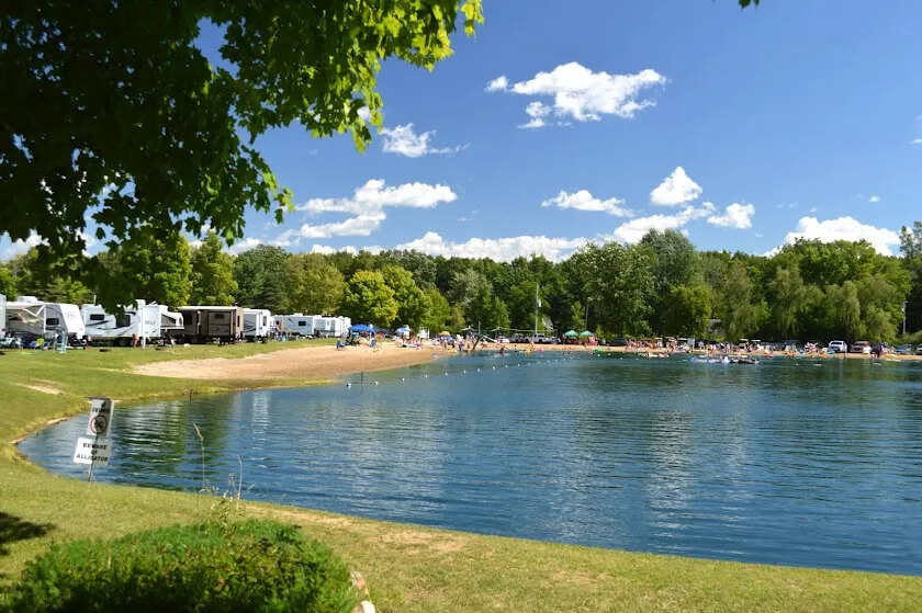 A beautiful picture of lake from north end